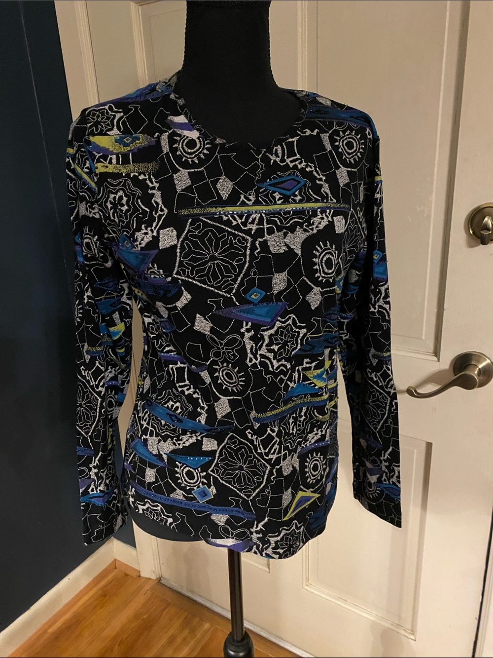 Chico's Black Long-Sleeve Top with Blue & White Abstract Motif S